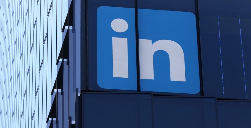 LinkedIn expands its AI job-hunting features for Premium subscribers