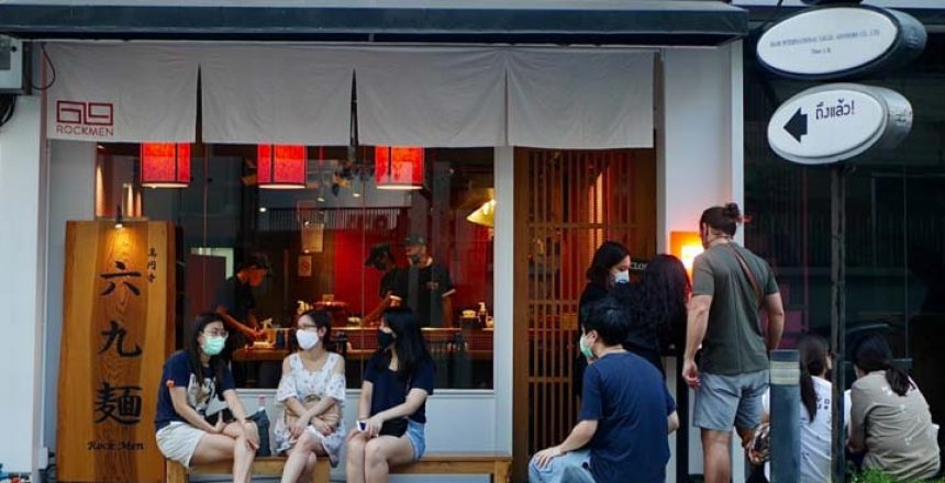 ‘Rockstar’ Ramen in Thonglor Only Serves 69 Bowls A Day and Combs Every Noodle